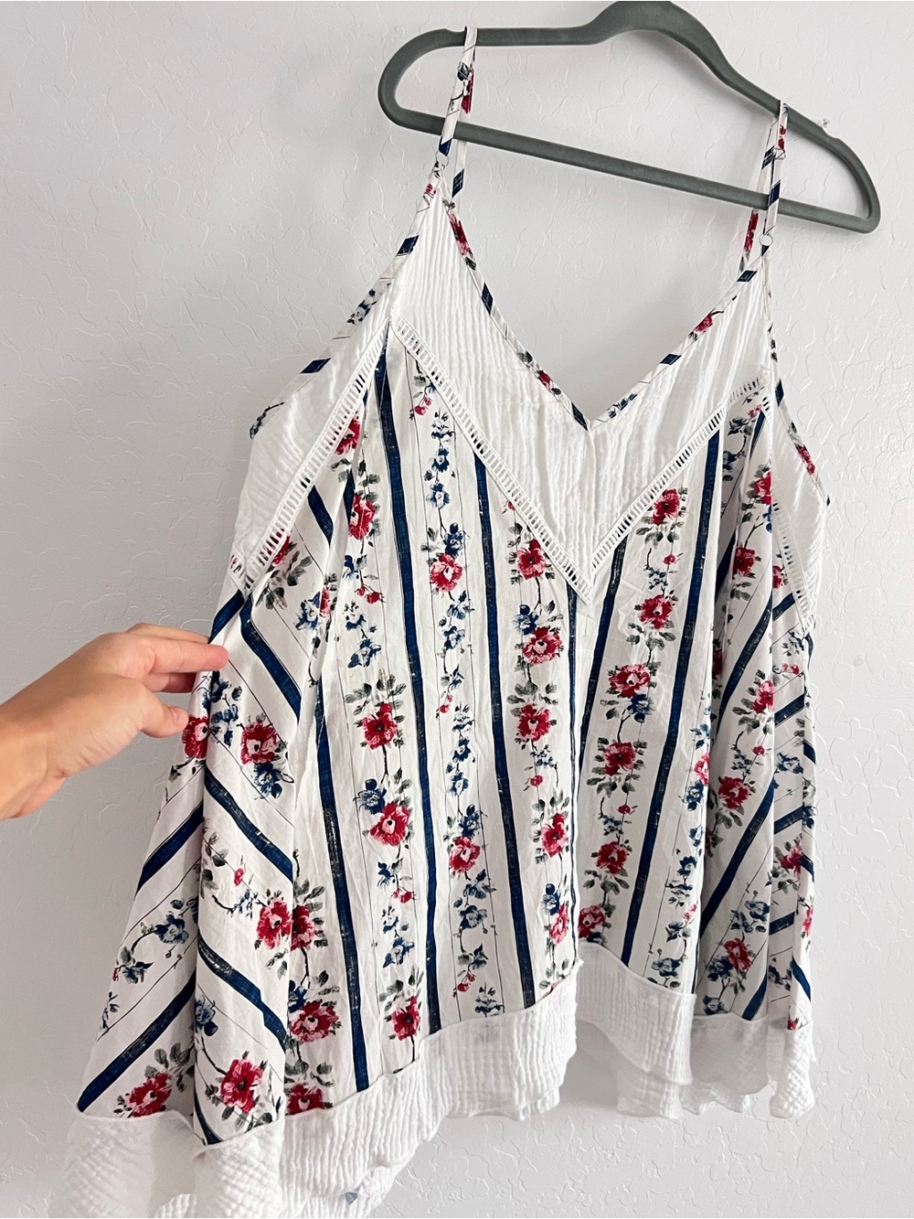 NWOT POL Ever After Floral Striped Top in Ivory - Picture 10 of 12